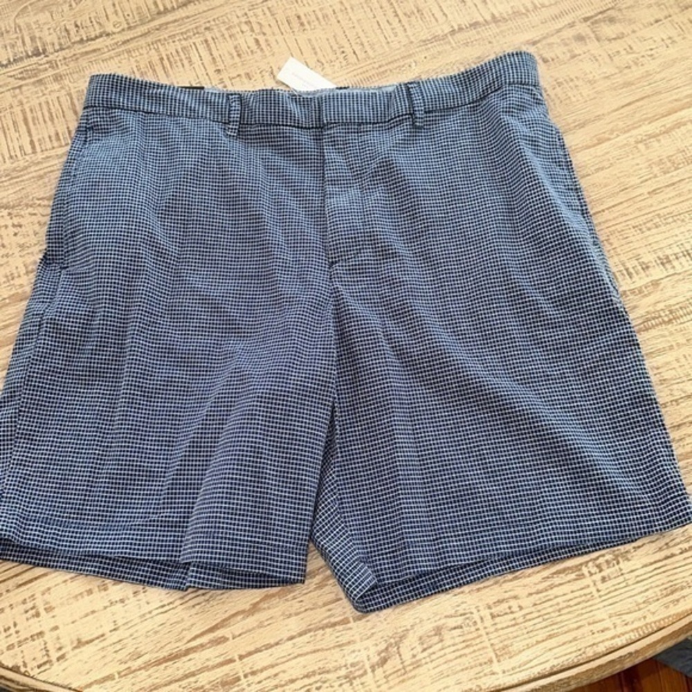 Men’s NWT Banana Republic  Aiden club shorts size 38 waist